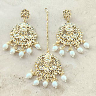 Alisha Kundan White Necklace Set with Tikka