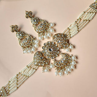Avery White Kundan Choker Set