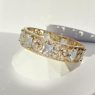Cece Antique Victorian Gold CZ Diamond Luxury Bangle (Single) (2.4,2.6, 2.8)