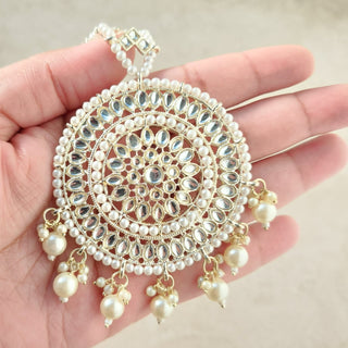 Ellie White Kundan Tikka Set