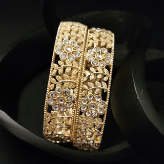 Imogen Gold Bangles (Pair) (2.6, 2.8)