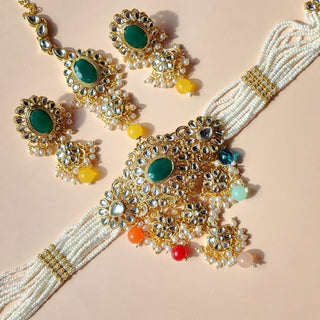 Ishaavi Multicolour Kundan Choker Necklace Set with Tikka