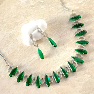 Juno Green Diamond Simulant Necklace Set