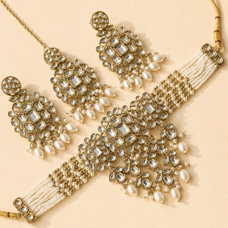 Nessi White Kundan Choker Necklace Set