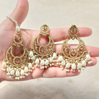 Norah White Polki Necklace Set with Tikka