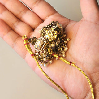 Rochelle White Choker Necklace Set with Tikka