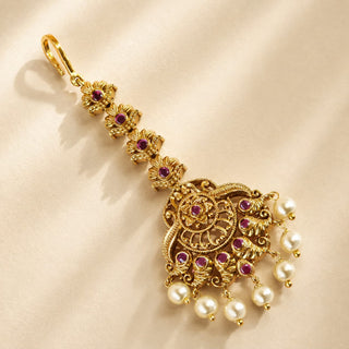 Ruthie Ruby Pink Kemp Maang Tikka