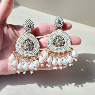 Saira White Kundan Earrings
