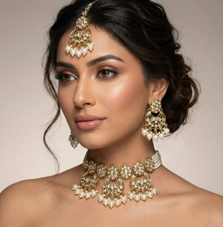 Sofia White Kundan Choker Necklace Set with Tikka