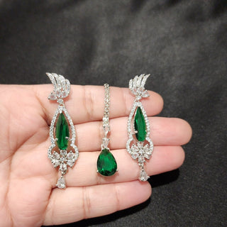 Angelica Green CZ Diamond Simulant Tikka Set - ECLAT INDIAN JEWELSTikka SetsGreen