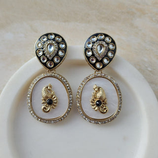 Ayesha Kundan Black Mother of Pearl Earrings - ECLAT INDIAN JEWELSEarringsBlack