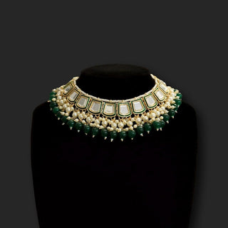 Isabella Green Kundan Necklace Set with Tikka - ECLAT INDIAN JEWELSNecklace SetsGreen