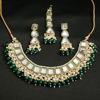 Isabella Green Kundan Necklace Set with Tikka - ECLAT INDIAN JEWELSNecklace SetsGreen