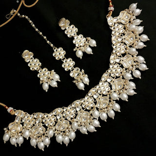 Jolene White Kundan Necklace Set with Maang Tikka - ECLAT INDIAN JEWELSNecklace SetsWhite