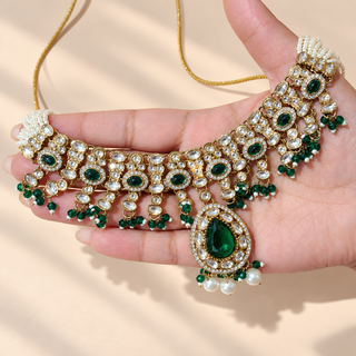 Mabel emerald green kundan Indian necklace set with pearl strands and antique gold finish close up