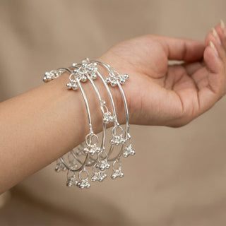 Madilyn Silver Finish Kashmiri Bangles (Set of 4) (2.4, 2.6, 2.8) - ECLAT INDIAN JEWELSKashmiri Bangles2.4