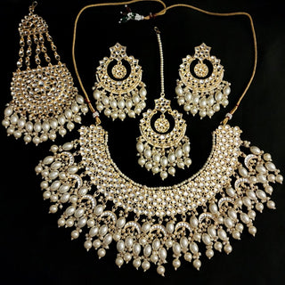 Mia White Kundan Necklace Set with Tikka & Passa - ECLAT INDIAN JEWELSNecklace SetsWhite