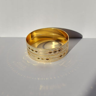 Quinnie 22k Gold & Silver Bangle Set (Pair) (2.4, 2.6, 2.8 & 2.10) - ECLAT INDIAN JEWELSBangle, Kadas & Bracelets2.6