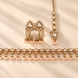 Raya peach Indian imitation polki necklace set with 4.4 cm jhumka earrings and matching maang tikka