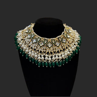 Sia Green Kundan Necklace Set with Tikka - ECLAT INDIAN JEWELSNecklace SetsGreen